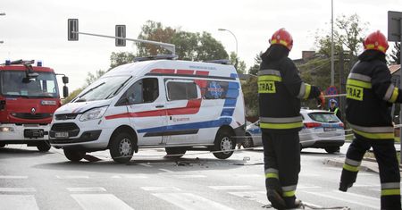 Warszawa. Kierowca audi potrącił mężczyznę na pasach. Spore utrudnienia