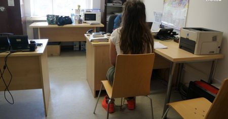 Nastolatka pobiła niemowlaka. Zarzut usiłowania zabójstwa