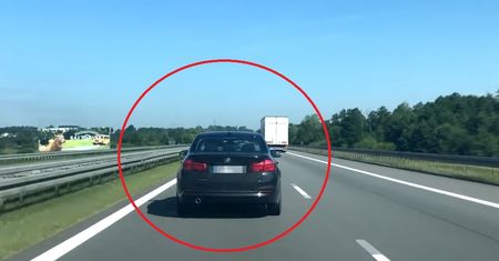 Kierowcy blokowali przejazd karetki na sygnale. To zmora. "Robią to celowo"