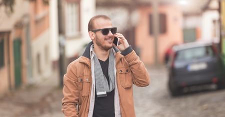 Najmodniejsze kurtki jesienne dla niego — przegląd trendów