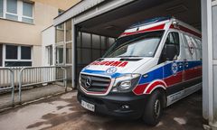 Żołnierz zaatakował ciężarną żonę siekierą. Wstrząsająca relacja