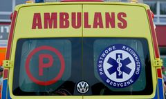 Michałowice. Zderzenie autobusu z autem dostawczym na DK7. 20 osób poszkodowanych