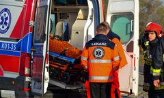 Kęty. Starsze małżeństwo potrącone na pasach. 72-latka jest ciężko ranna