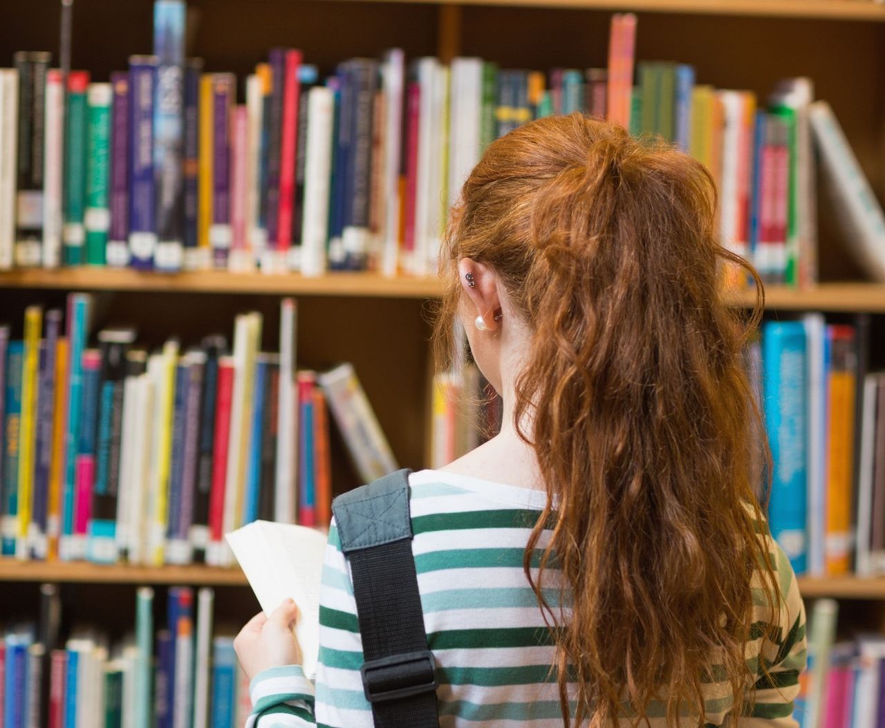 Studentka bez matury na poznańskiej uczelni. Kanclerzem jest jej ojciec