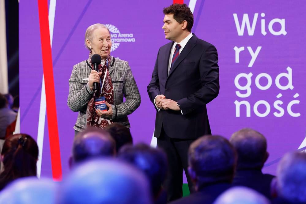 Konwencja PIS. Emerytka zaskoczyła. Ze sceny zaapelowała o tańszy lek