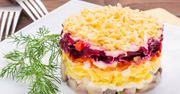 Przekładaniec śledziowy z buraczkami i jajkami