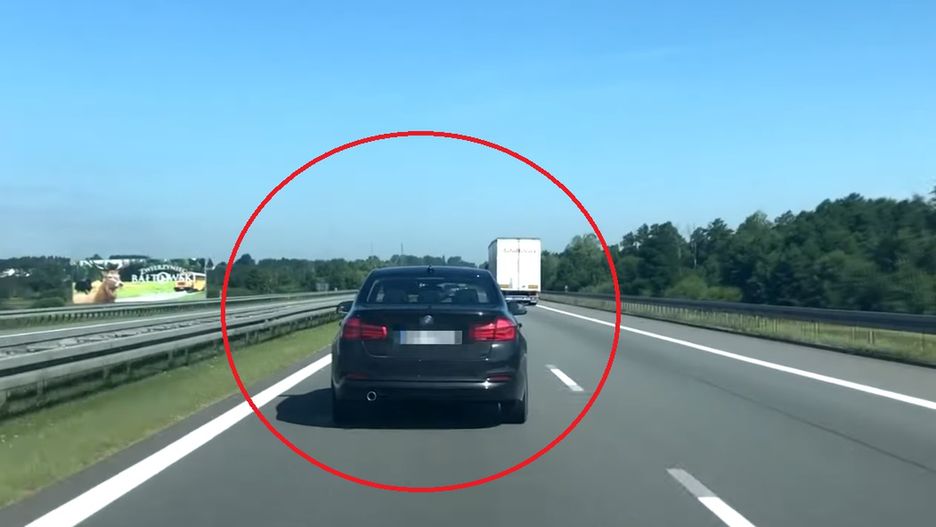 Kierowcy blokowali przejazd karetki przez drogę krajową nr 7 między Radomiem a Warszawą