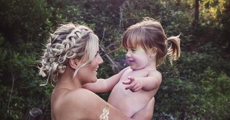 Mama zrobiła sobie selfie po "cesarce". Opisała szczerze, jak się czuje