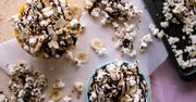 Popcorn z ekstra dodatkami w fitowej formie