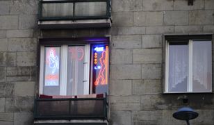 Domagał się zwrotu pieniędzy od prostytutek. Skończył z trzema widelcami w penisie