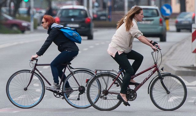 Kierowcy chcą zakazać rowerzystom słuchania muzyki