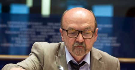 "Odrażający cynizm polityczny". Ostre starcie PO-PiS w PE