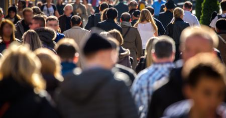 Chroni nas mur zabezpieczeń, ale sami wystawiamy się na strzał