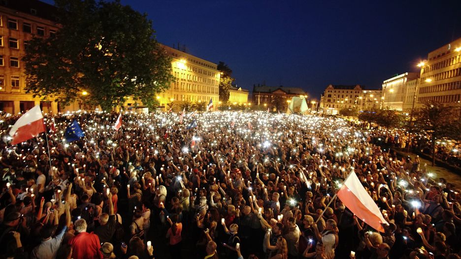 Protesty przeciwko reformie sądownictwa popiera 42 proc. badanych