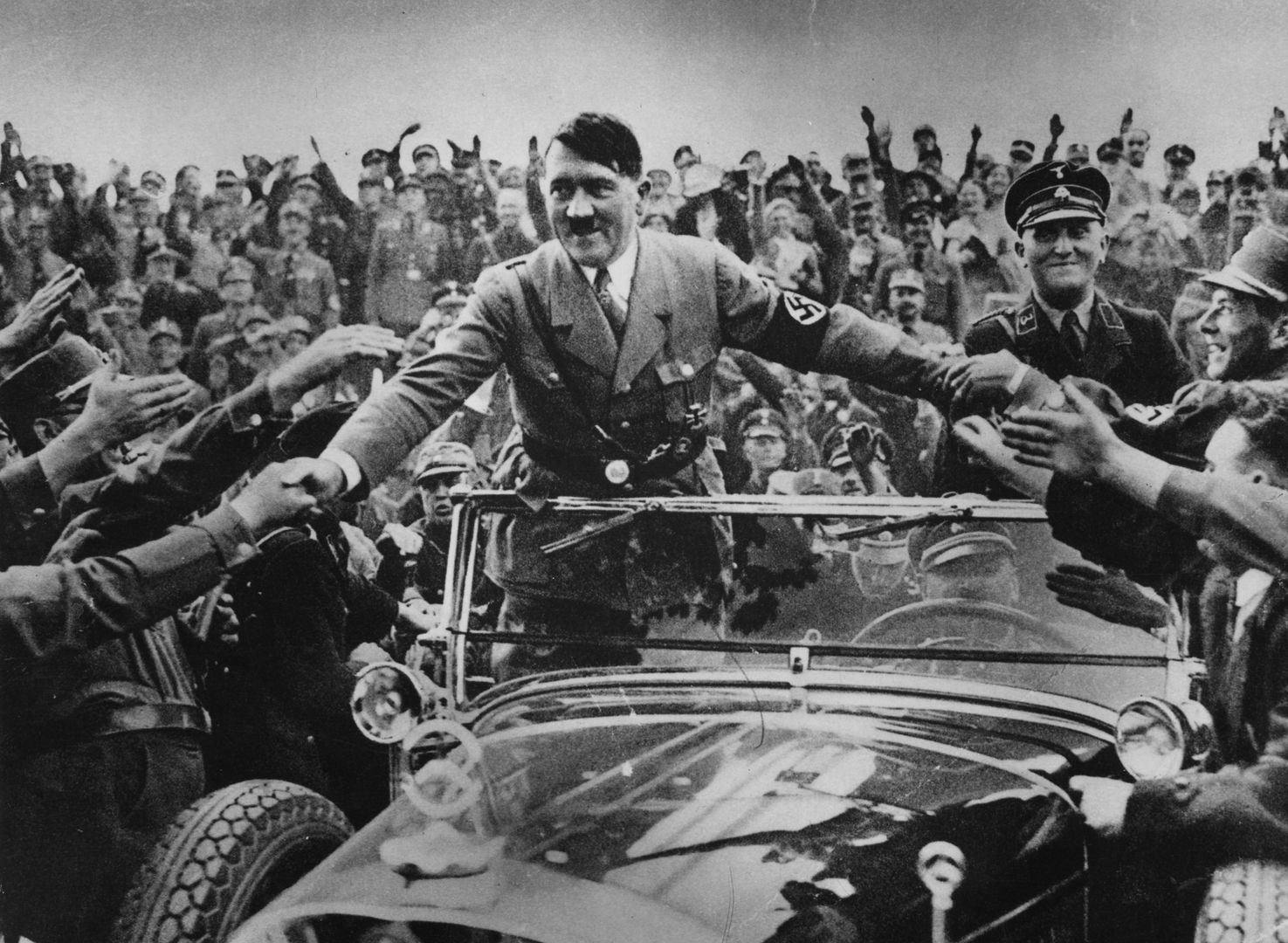„Mein Kampf” na szczycie najlepiej sprzedających się książek