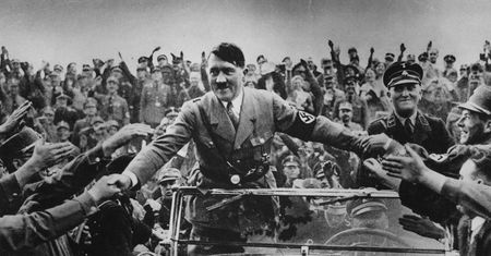 Sprzedają auto z którego Hitler pozdrawiał tłumy