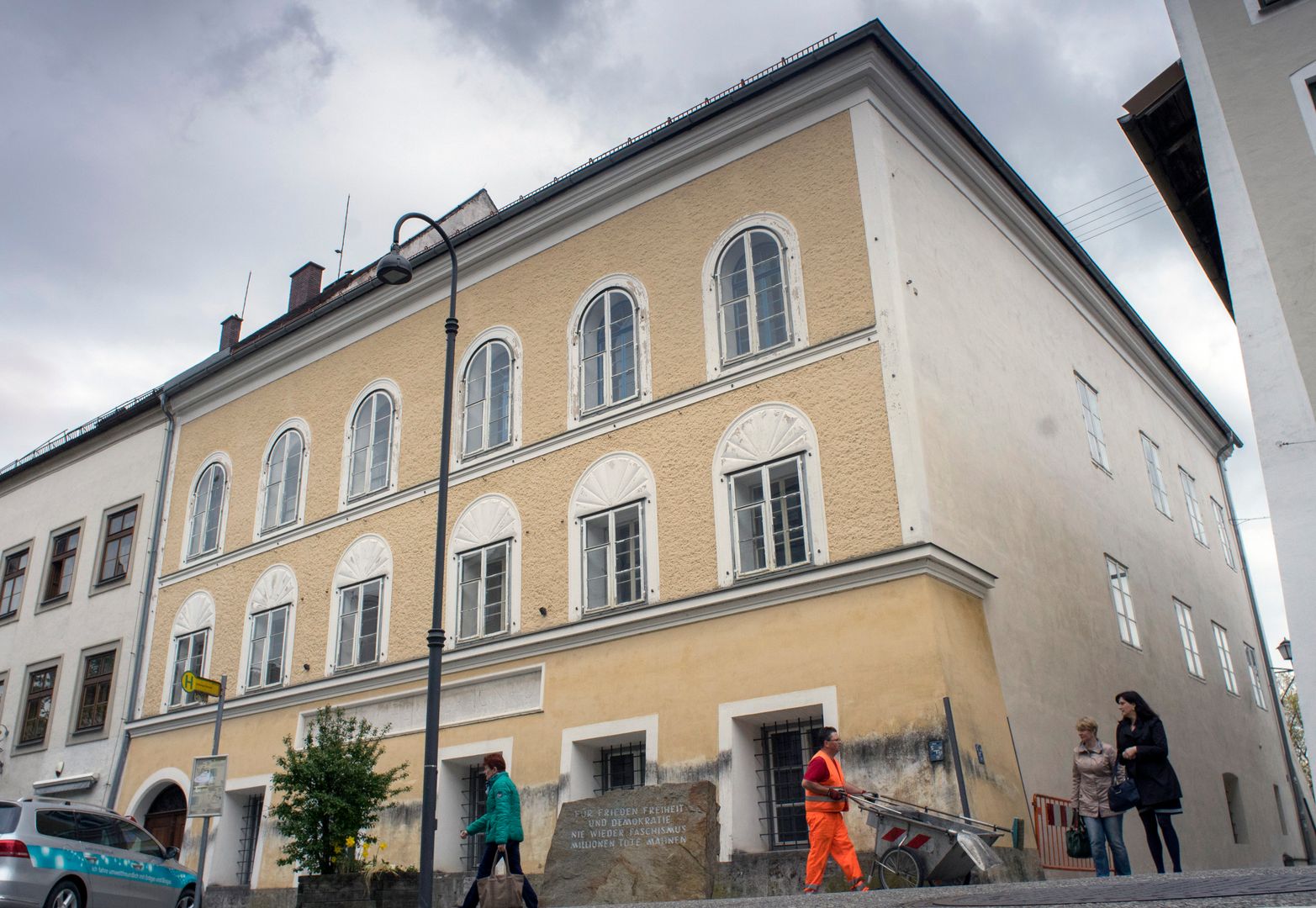 Wyburzą "dom Hitlera". Nie chcą takich pamiątek