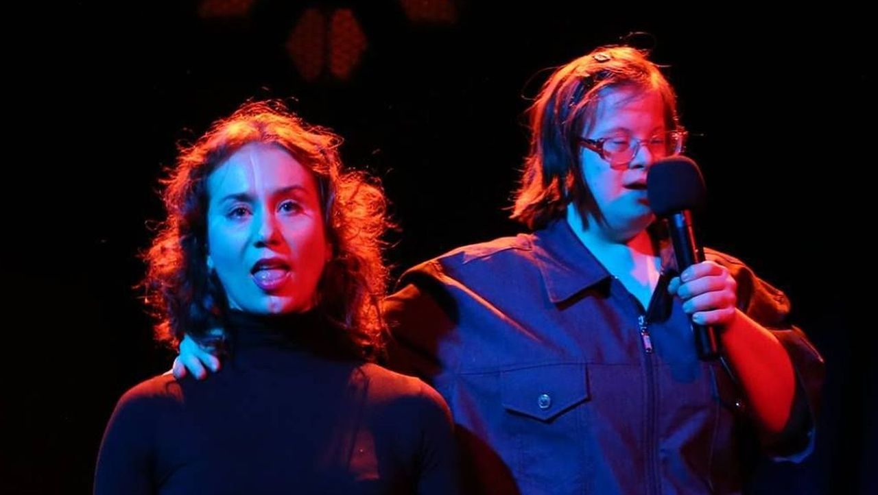 "Nienormalni" się nie poddali. Politycy chcieliby zapomnieć, ale nic z tego