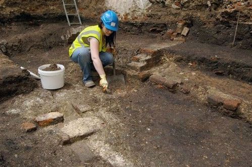 Archeolodzy odkryli pierwszy teatr szekspirowski