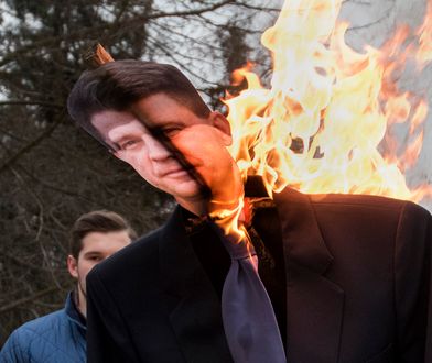 Wszechpolacy z Białegostoku spalili kukłę Petru. "Oczekuję reakcji"