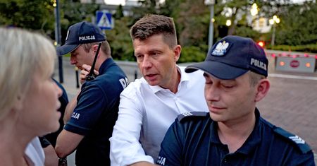 Inwigilacja polityków opozycji. Sąd chce znać szczegółowe raporty policyjnych wywiadowców