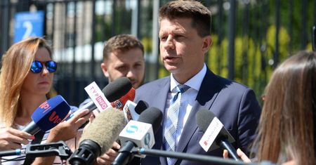 Petru do Szydło: czy CBA i ABW inwigilują mnie i "Obywateli RP"?