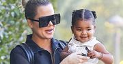 Córeczka Khloe Kardashian w luksusowym stroju kąpielowym. Za to mini ubranko trzeba słono zapłacić