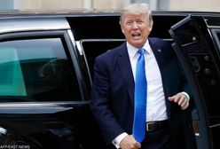 Mężczyzna rzucił się na maskę auta z kolumny Trumpa. Trafił do szpitala