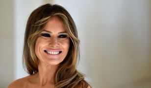 "Myli wybieg z czerwonym dywanem polityki". Kilka słów o stylu Melanii Trump