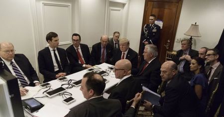 Tak wyglądał moment ataku na Syrię. Trumpowi towarzyszyli tylko najbliżsi doradcy