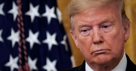 Kolejna osoba, która spotkała się z prezydentem USA, ma koronawirusa. Donald Trump przejdzie test