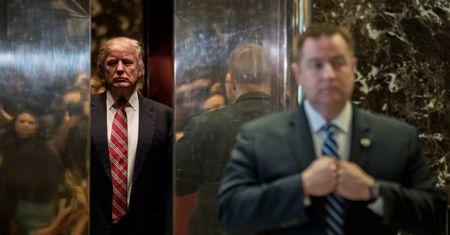 Trump zlecił wykradnięcie maili Clinton? Nowy wątek w sprawie