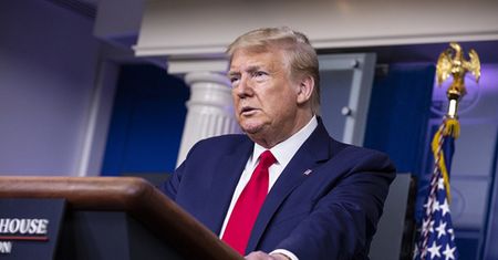 Koronawirus. Trump szuka pomocy w Indiach. W razie odmowy zapowiada odwet