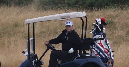 Huragan Dorian zbliża się do USA. Donald Trump wysyła ostrzeżenia z pola golfowego