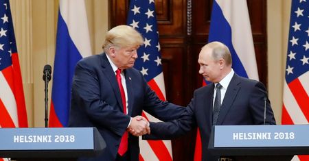 Były dyrektor CIA oskarżył Trumpa o "zdradę". Zarzucił mu "kretyńskie komentarze"