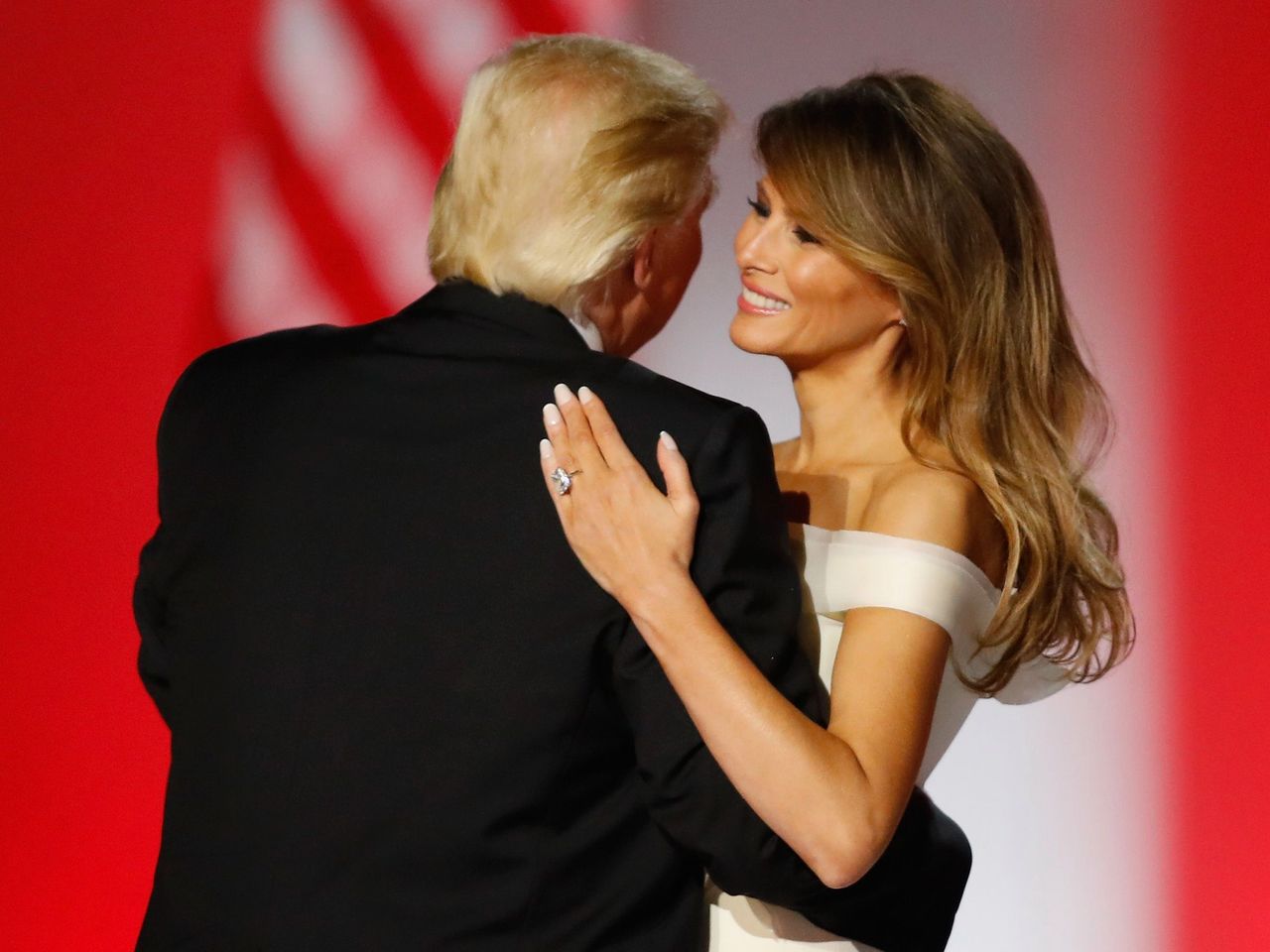 Kreacje pierwszych dam USA z Balu Inauguracyjnego. Jak wypadła Melania Trump?