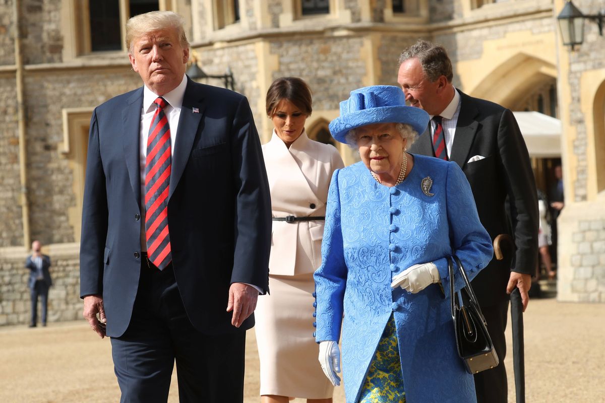 Trump ujawnia historię "spóźnienia" na spotkanie z królową Elżbietą. "To obrzydliwy fake"