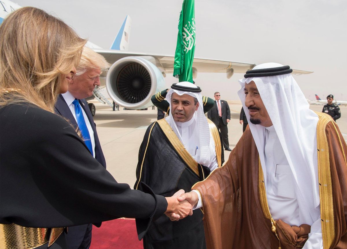 Melania Trump bez chusty na głowie w Arabii Saudyjskiej. Wywołała poruszenie w mediach społecznościowych
