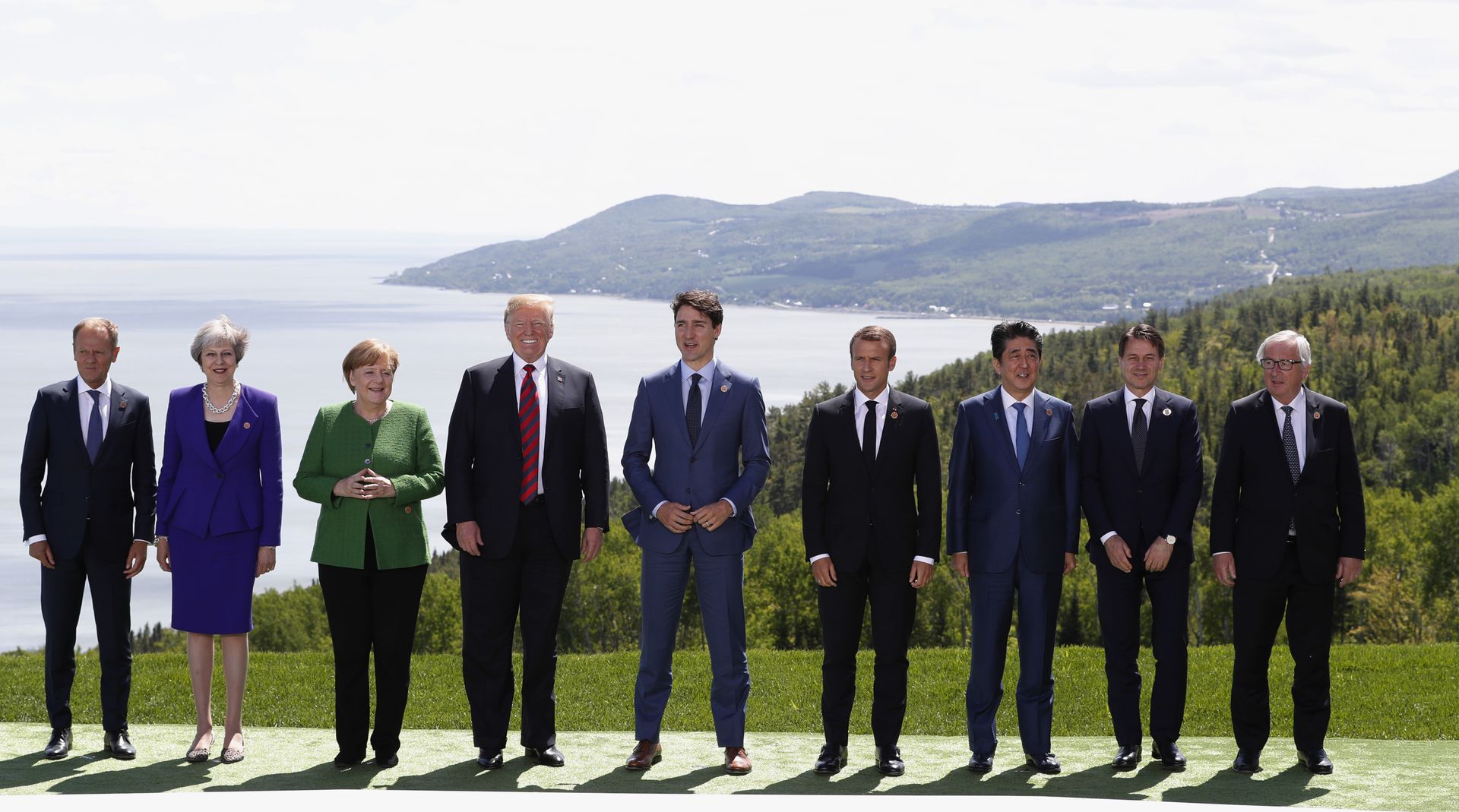 Zdjęcie ze szczytu G7 ujawnia tajemnicę Donalda Trumpa. Skłamał o swoim zdrowiu