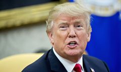 Odwet Trumpa ws. uchodźców. Narzędziem pieniądze