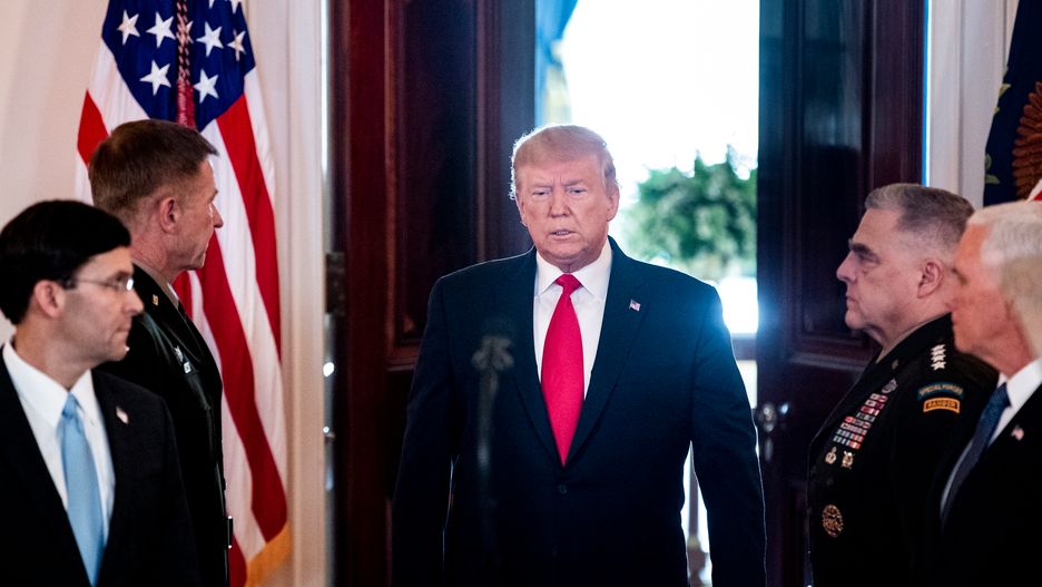 Wystąpienie Donalda Trumpa w Białym Domu wzbudziło spekulacje na temat jego stanu zdrowia