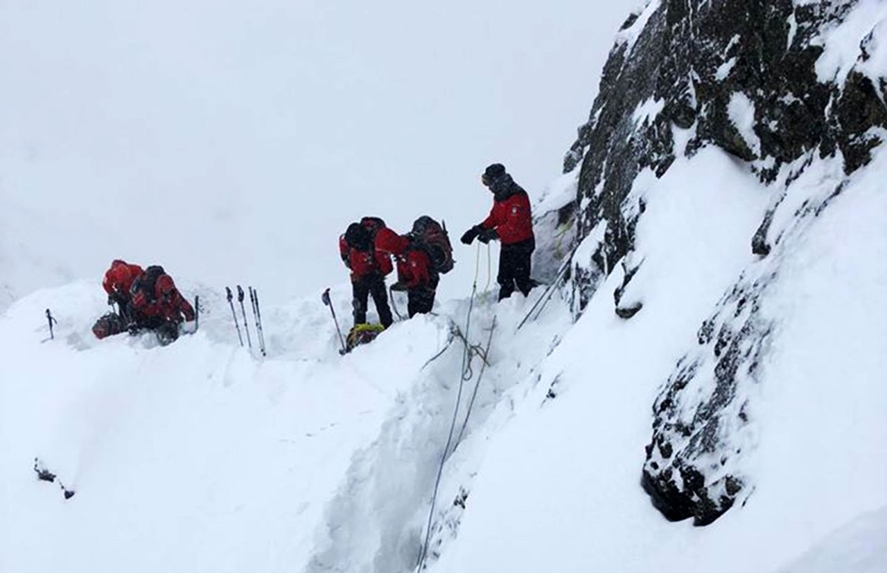 Tatry. Groźna pogoda i apel o rozsądek. TOPR pokazuje zdjęcia z akcji