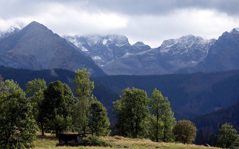 Pogoda. Uwaga turyści! Śnieg i oblodzenia w Tatrach