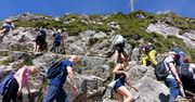Tatry, tu byłem. Turyści "zdobią" góry radosną twórczością