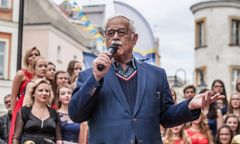 Napisał przychylnie o Pietrzaku, stracił pracę? "To kłamstwa"