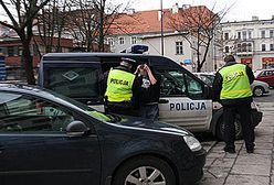 Napadli na staruszkę