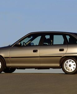 Nadjeżdżają tanie auta zza granicy. Francuzi pozbędą się wraków