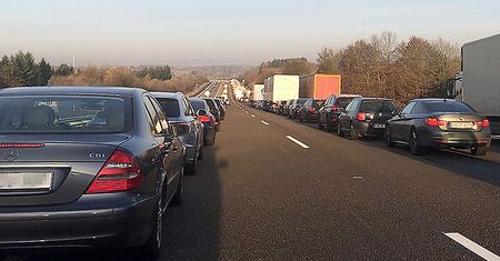 Nowe obowiązki kierowców. Ministerstwo bierze się za autostrady