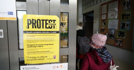 Strajk nauczycieli 2019. Co rodzice mogą zrobić z dziećmi?