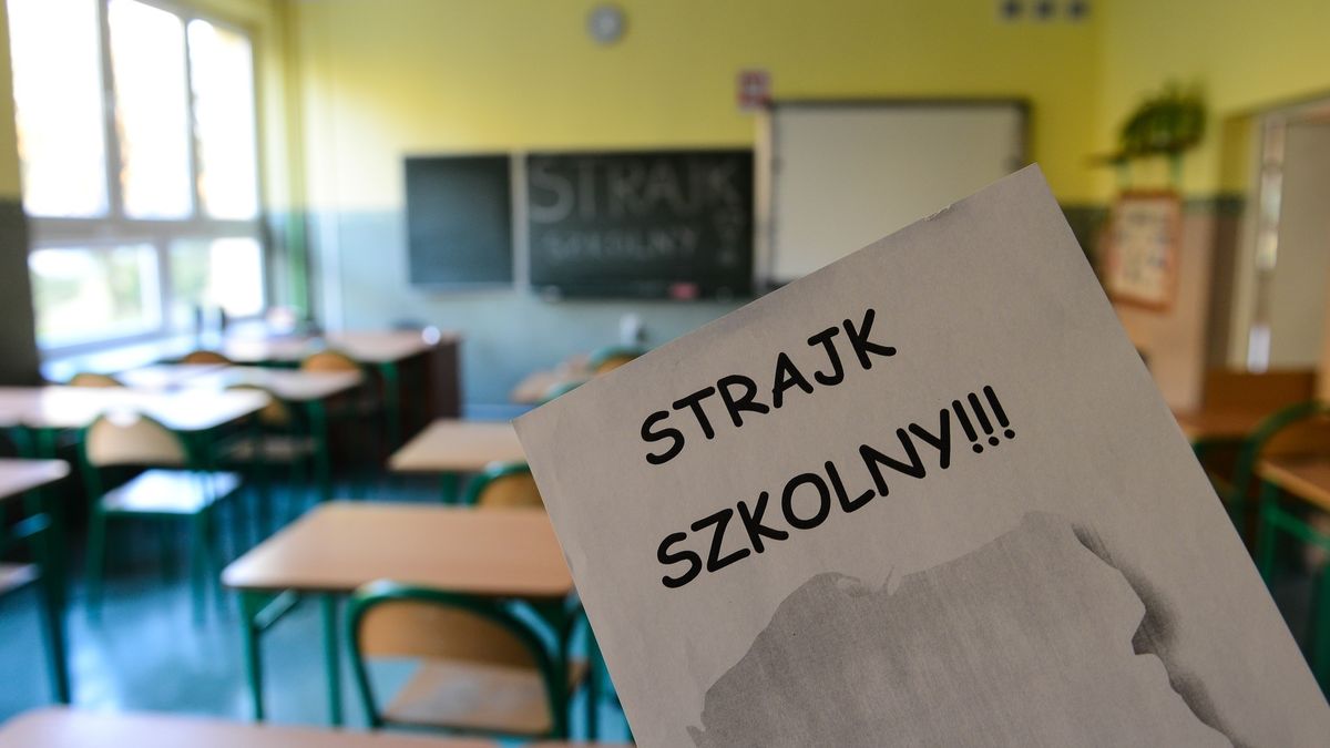 Strajk nauczycieli może potrwać nawet do wakacji. To by oznaczało stratę nawet miliarda złotych w PKB